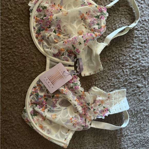 Savage x Fenty Savage Not Sorry Unlined Lace Balconette Bra and Cheeky Panty set - Picture 3 of 7